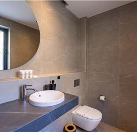 4 bedroom villa with pool in Dubrovnik region, sleeps 8 